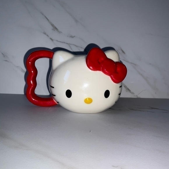 Hello Kitty ceramic mug- bow handle - Picture 8 of 9